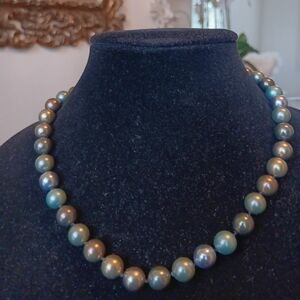 Tahitian Round South Sea Pearl Necklace - AAA Quality